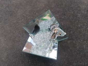 Predám soška psík pred zrkadlom