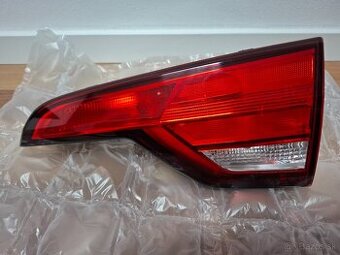 P: Audi A4 B9 Avant - Zadné žiarovkové svetlá