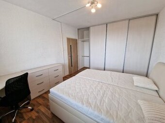 3 izb. byt na Cukrovarskej ul. v Seredi na prenájom