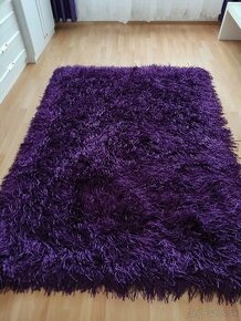 fialovy handmade koberec