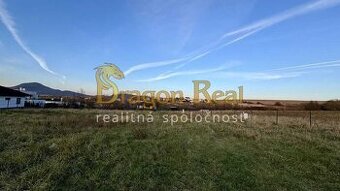 PREDAJ - Exkluzívny stavebný pozemok- 596 m2 - Ľubotice