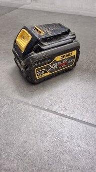 5 KS Dewalt bateria 18/54v flexvolt 5kusov