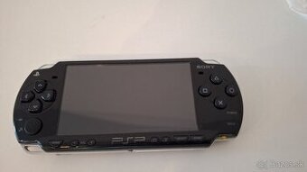 Sony PSP Portable PSP-2000 + hry. Japonska verzia