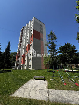 Ponúkame na predaj 3 izb. slnečný byt s balkónom na sídlisku