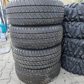 225/55 r17c Dunlop