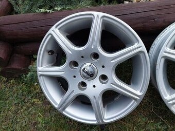 Predam elektrony r13 4x108 5.5J