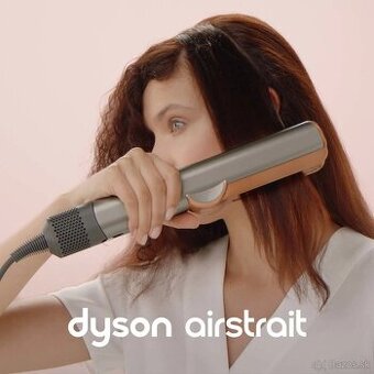 "Žehličkofén" na vlasy Dyson Airstrait™