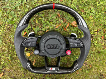 AUDI R8 VOLANT SPORTOVY --- START/STOP - DRIVE SELECT karbon