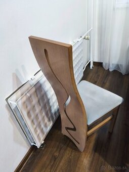 Jedálenské stoličky
