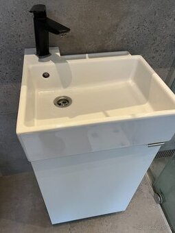 umývadlo Ikea so skrinkou
