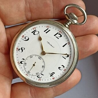 Krásné kapesní hodinky DOXA do sbírky, medaile