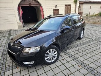 Škoda Octavia Combi 2.0 TDI DSG F1 Ambition Navi DVD Orig.KM