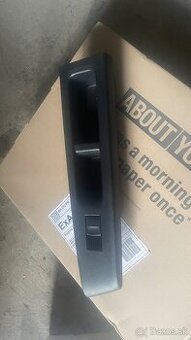 Ovladanie okna plus madlo na TOYOTA YARIS III 2011-2014