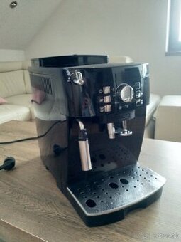 Kávovar Delonghi Magnifica S