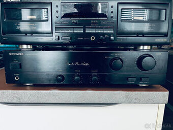 zosilnovac + kazetak Pioneer velmi zachovaly cena spolu 120