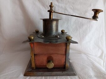 Orig.starý a netradiční velký mlýnek na kávu s válcovou násy