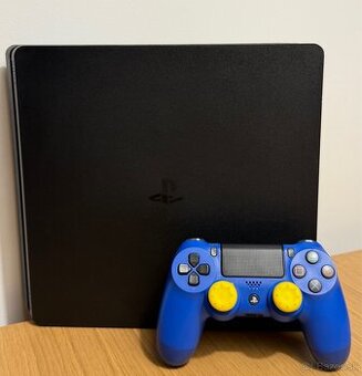 PS4 slim 1TB