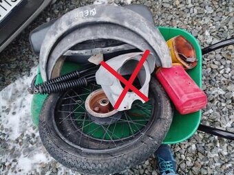 Predám diely na jawu pionier, mustang. Ceny v texte.