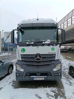 Mercedes-Benz Actros 1845