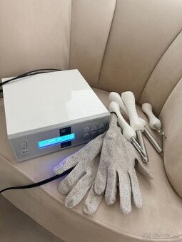 Kozmetický prístroj na lifting tváre Weelko BEQUIPMENT 317A.