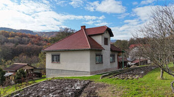 REZERVOVANÉ - RODINNÝ DOM V OBCI HORNÉ HÁMRE