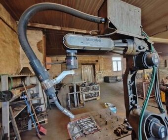 Použitý svařovací robot Motoman XRC, r. v. 2002