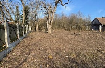 Prodej stavebního pozemku 910m2 - 1