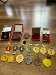 Rôzne medaile a vyznamenania