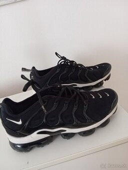 AIR VAPORMAX PLUS