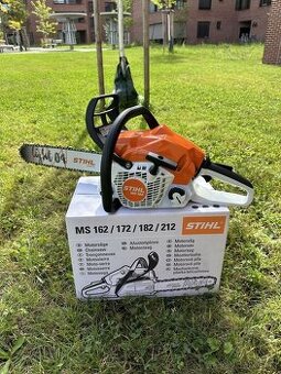 Nová benzínová motorová pila STIHL MS182