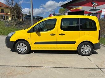 Citroen Berlingo 1.6 Benzín 72kw 219 000 km 10/2013