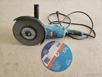 Makita GA9020R Úhlová brúska (230mm/2200W)