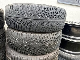 225/60 R18 Michelin