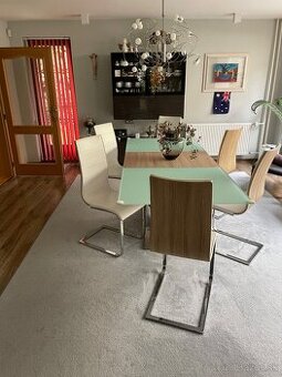 Krásny dizajnový rozkladací stôl + stoličky 6ks