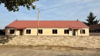 MAĎARSKO - TORNYOSNÉMETI NOVOSTAVBA 4 IZBOVÉHO RD 118 M2, PO