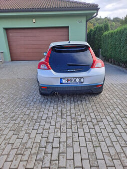 VOLVO C30 1,6 benzín