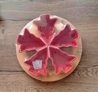 Sada z  5 misiek v tvare stromčeka s bambusovou doskou