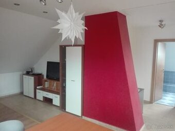 Na prenájom 2 izbový byt