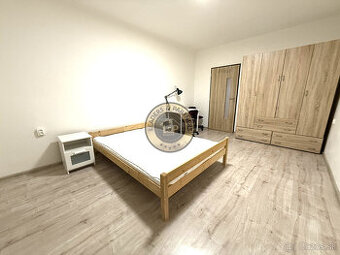 Na predaj 2-izbový byt s balkónom v Trnave na Špačinskej ul.