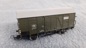 Vláčiky - model krytého vozňa B PIKO H0 - 1