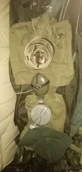 Vojenské oblečenie a vybavenie