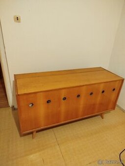 STARŠIA SKRIŇA, PERIŇÁK, LUSTER