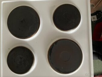 Elektrický sporák s rúrou