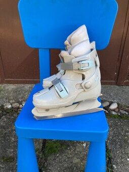Používané dievčenské korčule na ľad Xfact 29-32