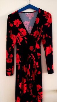 ORSAY červeno-čierne dámske kvetované šaty (NOVÉ)