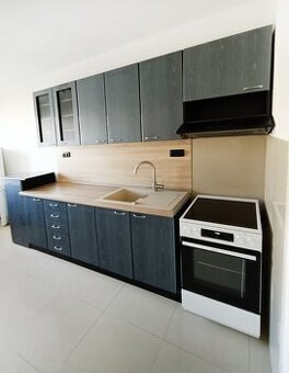 Na prenájom 3izbový byt s balkónom na Matuškovej ul. Terasa