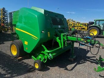 Lis / balikovač John Deere  F440N