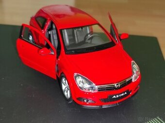 Predám tento nový Kovový model Opel Astra GTC 2005 v mierke