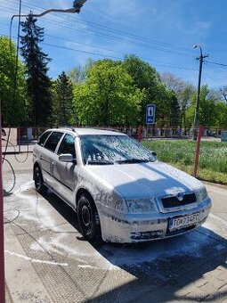 Škoda octavia 1
