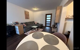 Exkluzívne ponúkame krásny 2-izbový byt s balkónom v Poprade